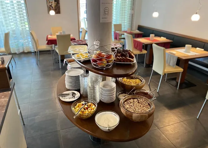 Garni - Hotel Am Burghuegel
