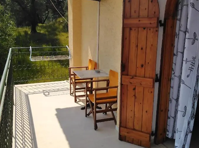 Ηotel Della