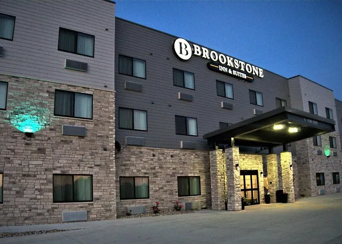 Brookstone Inn & Suites