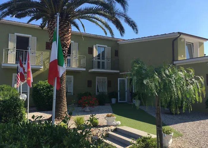 Hotels in Porto Azzurro