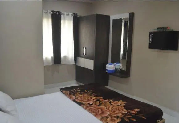 Premium Hotel Near Nagoa Beach