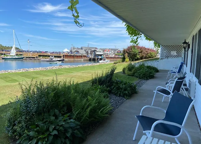 Auberge On The Cove