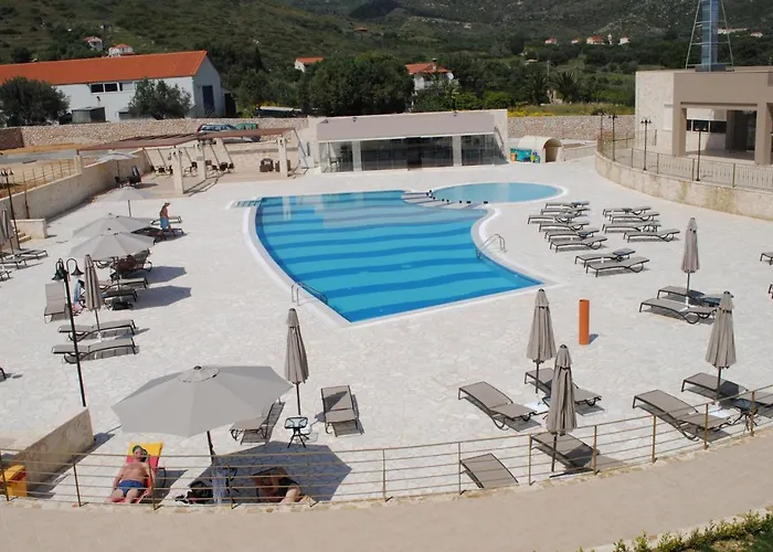 Magnolia Resort (Adults Only)