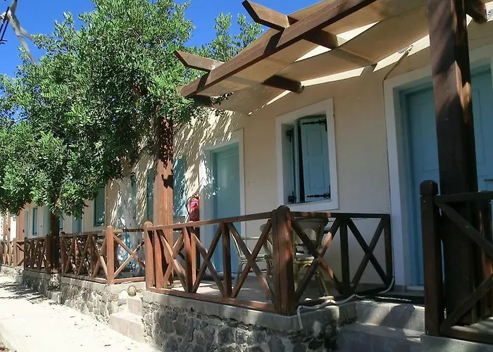 Santorini Camping & Hostel