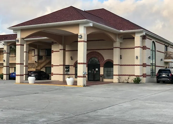Porter Executive Inn & Suites
