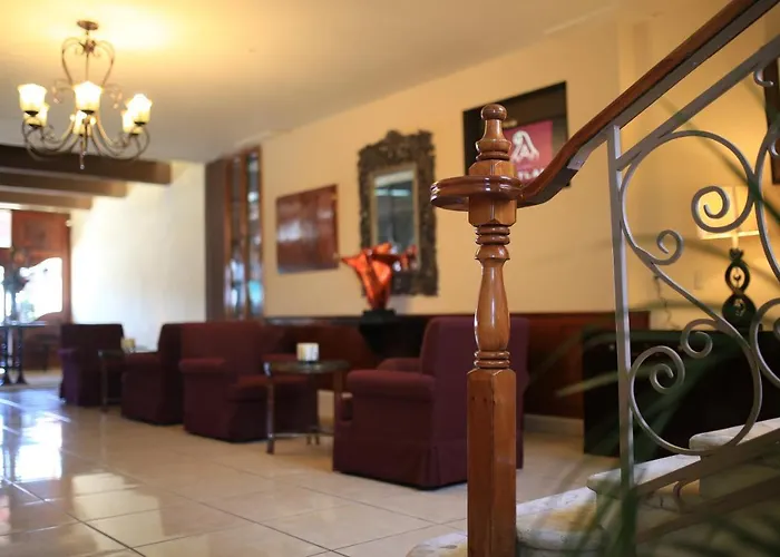 Hotel Aztlan