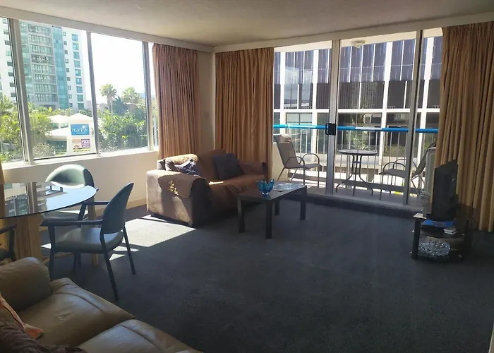 Surfers Paradise Beach hotels
