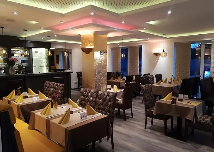 X-Hotel