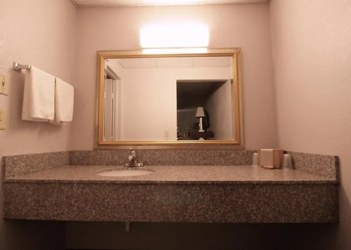Economy Inn