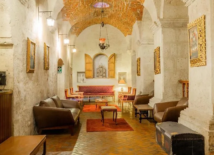 Hotel Los Tambos Colonial