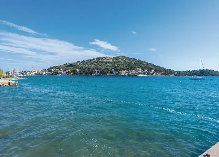 Apartments Hari Tisno