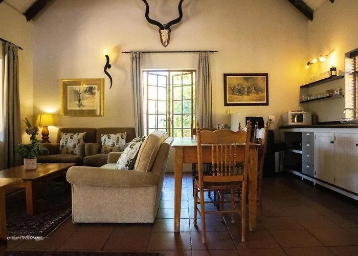 Zebra Cottage And Lodge