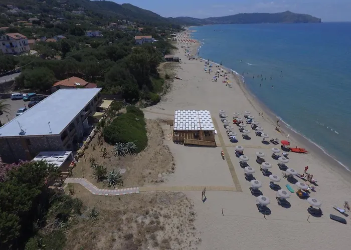 Residence Le Palme - Appartamenti Sul Mare - Spiaggia Tra Palinuro E Caprioli