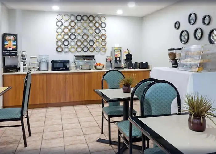 Microtel Inn & Suites By Wyndham Brunswick