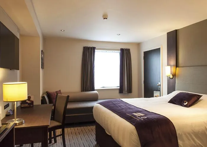 Premier Inn Luton Town Centre
