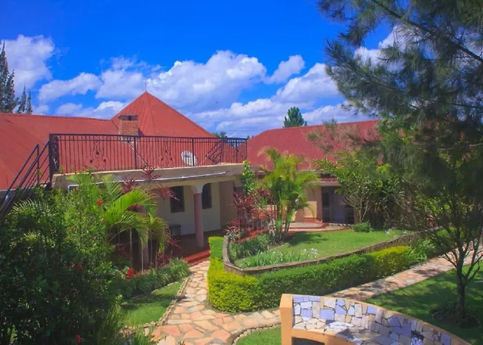 Montane Safaris Hotel