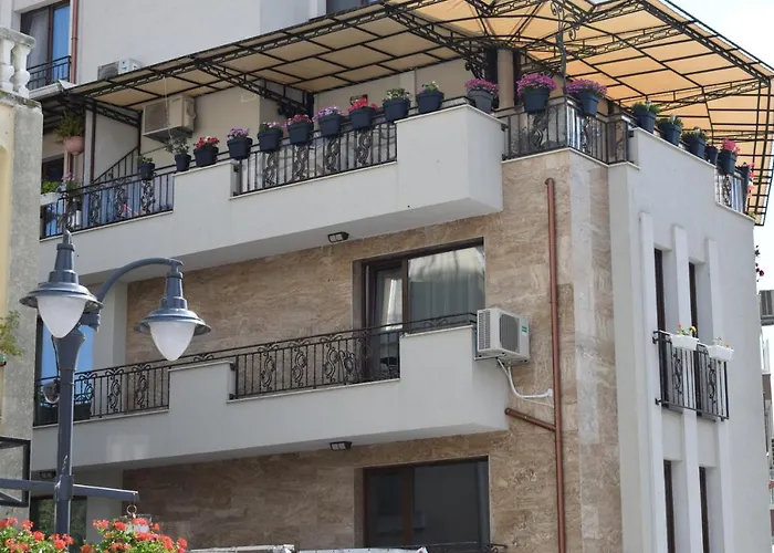 Top Center Apartment Gramophone With Private Parking