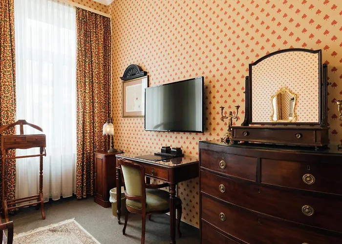 Das Kleine Hotel
