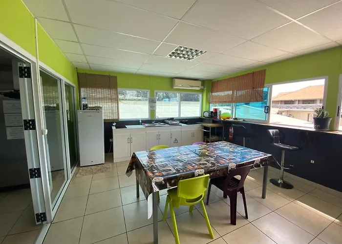 Mahana Lodge Hostel & Backpacker