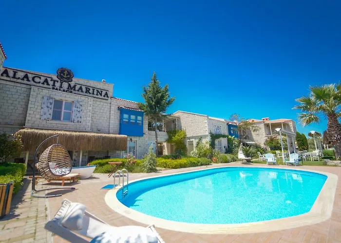 Alacati Marina Palace
