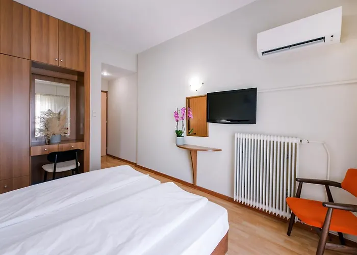 Hotel Cronos