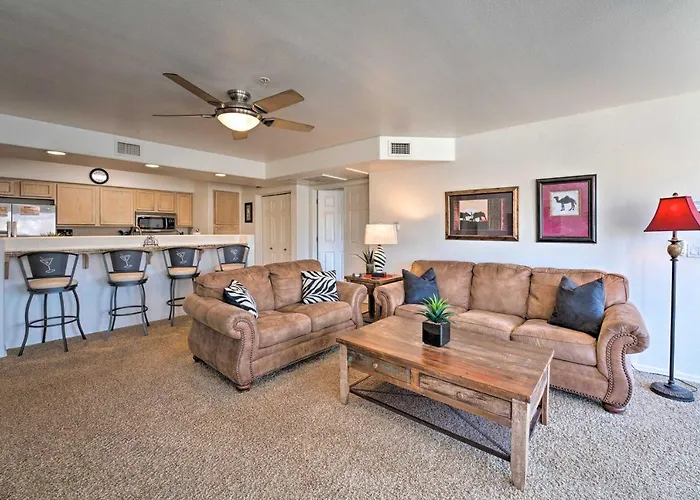 1 Mi To London Bridge: Condo W/ Pool Access