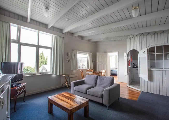 Battery Point Manor