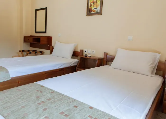 Hotel Loula Rooms And Apartments