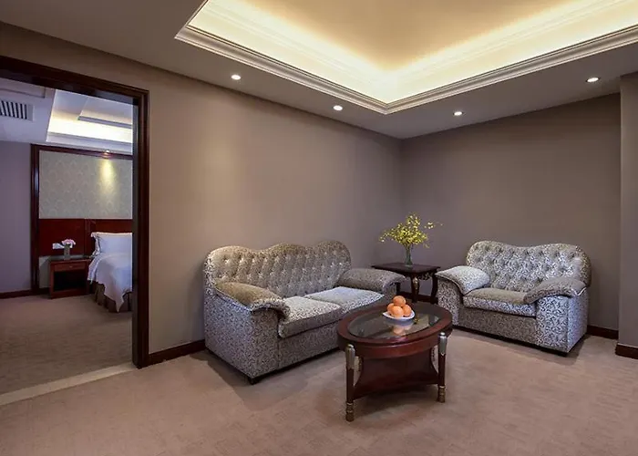 Vienna Hotel Longgang Longdong