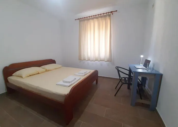 Hostel Hangout