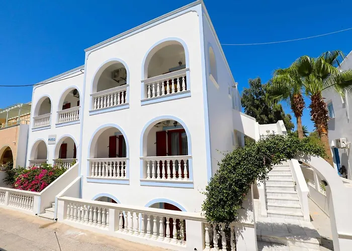 Finikas Santorini