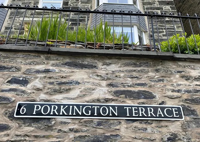 Barmouth Beach hotels