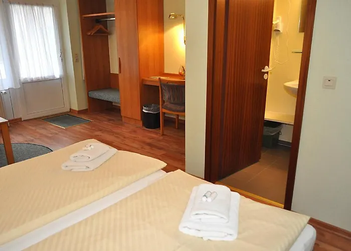 Gaestehaus Lietzow & Stoertebeker Camp