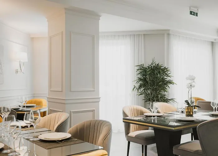 Hotel Divine Park