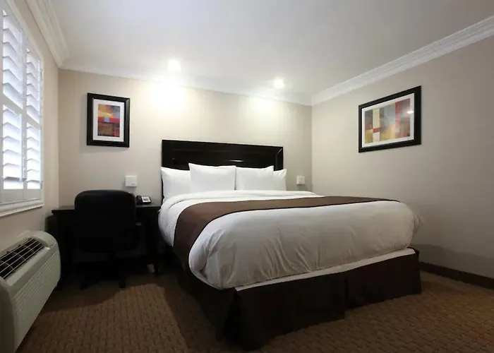 Raincross Hotel Riverside