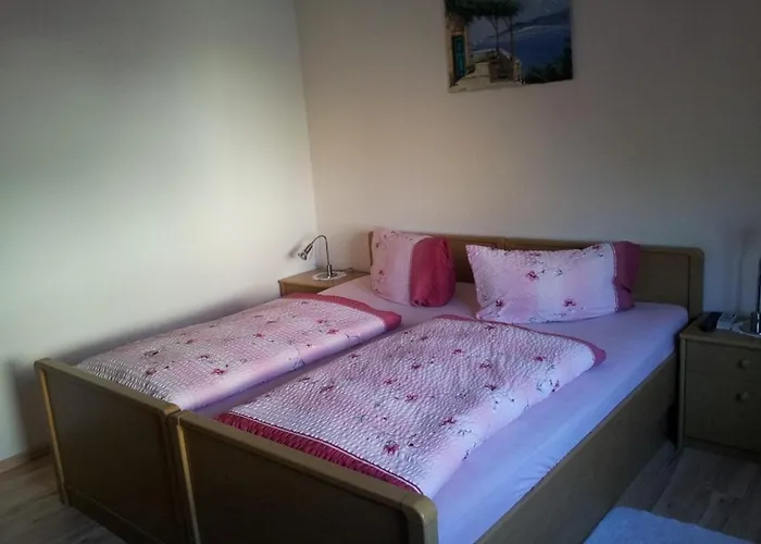 Hotels in Sontra