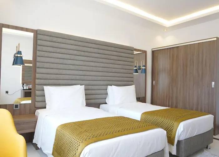 Noor Land Hotel