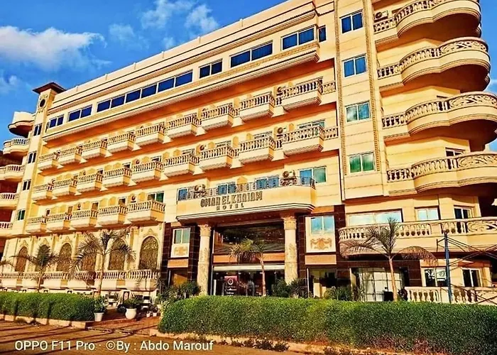 Omar Elkhaiam Hotel