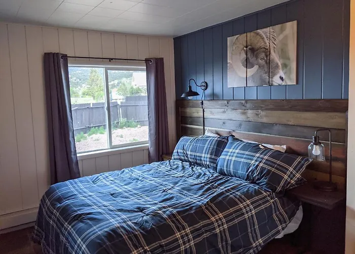 Slackwater Inn