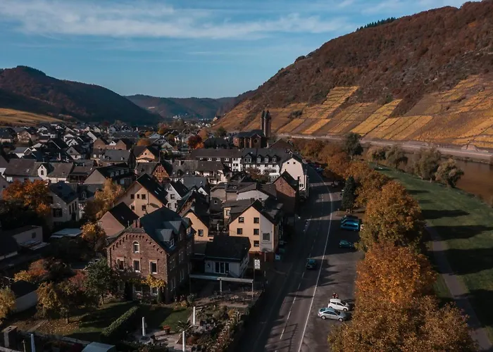 Hotels in Ernst