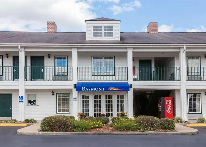 Baymont By Wyndham Waycross