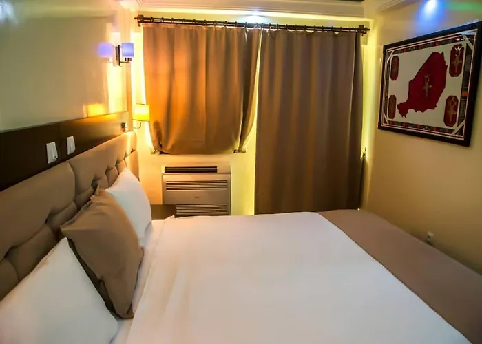 Hotel Univers 3 Aeroport Luxe