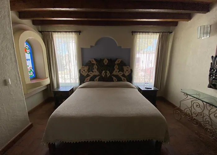 Casa Arbol Hotel
