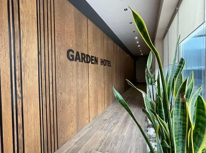 Garden Plaza