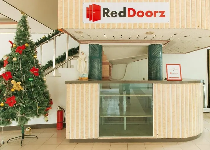 Reddoorz At Royal Grande Beach Resort Batangas