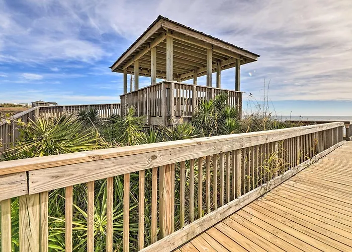 Emerald Isle Condo W/ Indoor Pool & Beach Access!