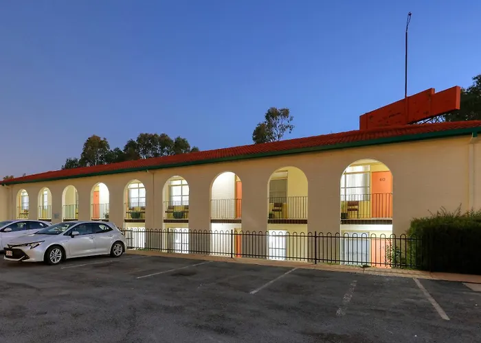 Bishops Lodge Narrandera