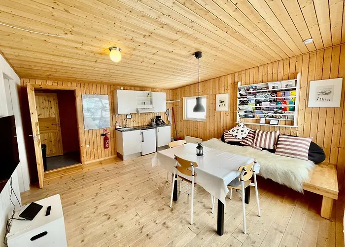 Inuk Hostels
