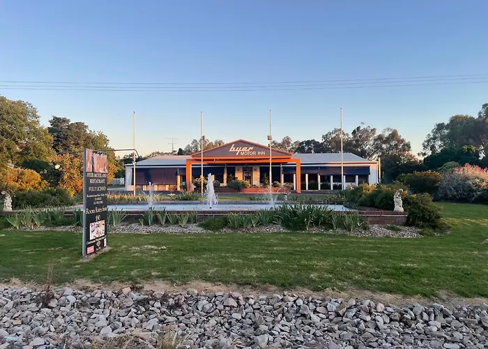 Holbrook Motels