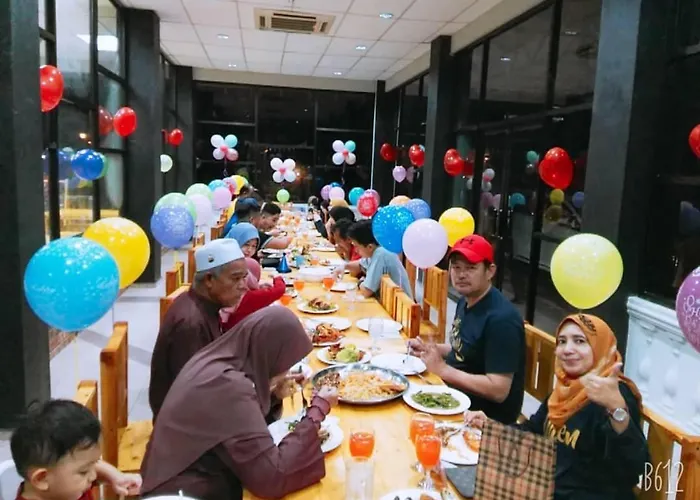 Dlayaran Hotel & Cafe